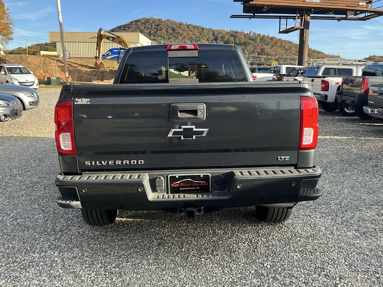 Chevrolet Silverado 1500 4WD Crew Cab 153.0" LTZ w/2LZ 2017