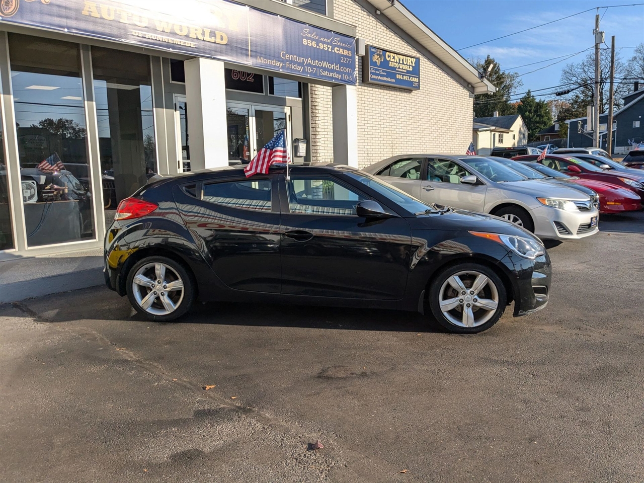 Hyundai Veloster Base 2012