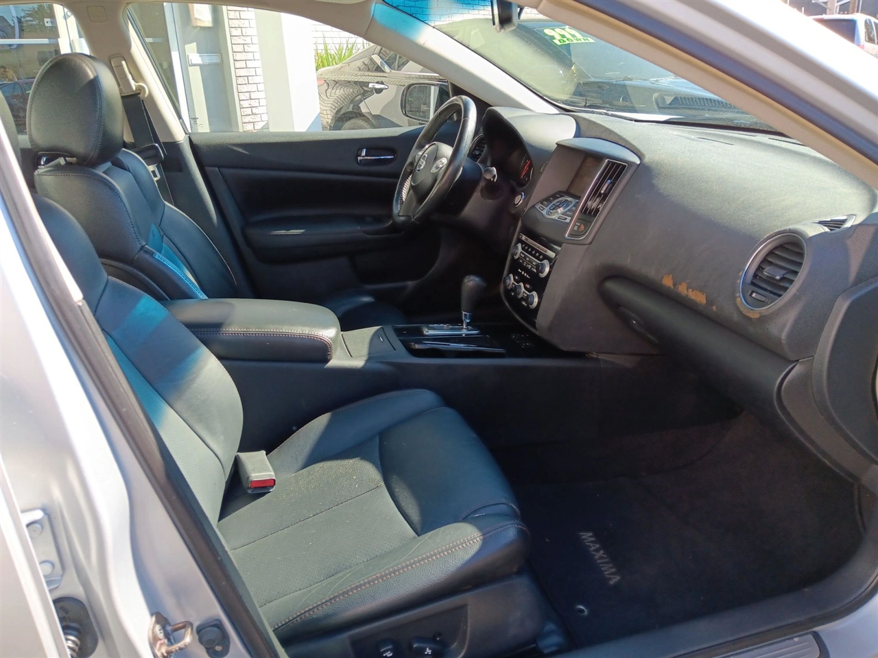 Nissan Maxima SV 2010
