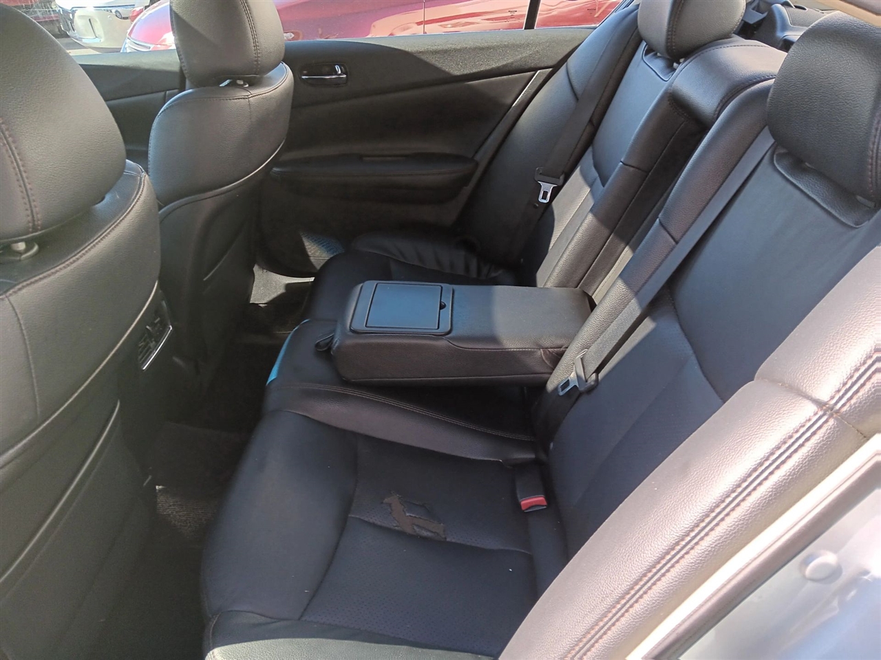Nissan Maxima SV 2010