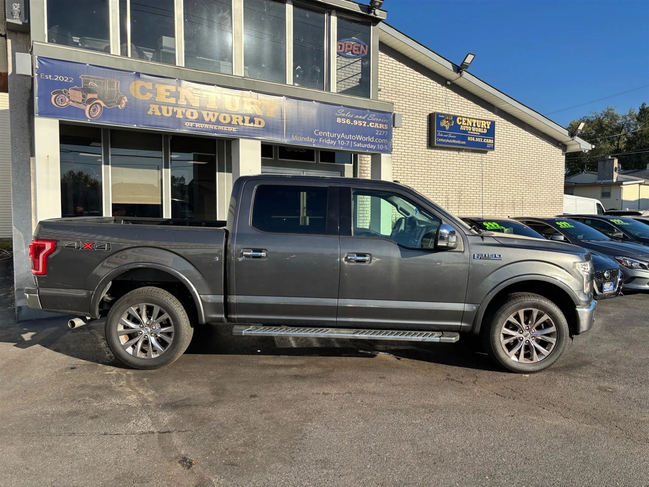 Ford F-150 Lariat SuperCrew 5.5-ft. Bed 4WD 2016