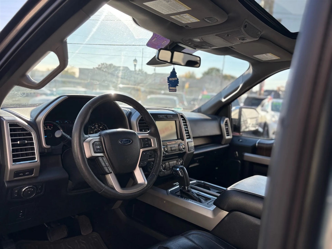 Ford F-150 Lariat SuperCrew 5.5-ft. Bed 4WD 2016