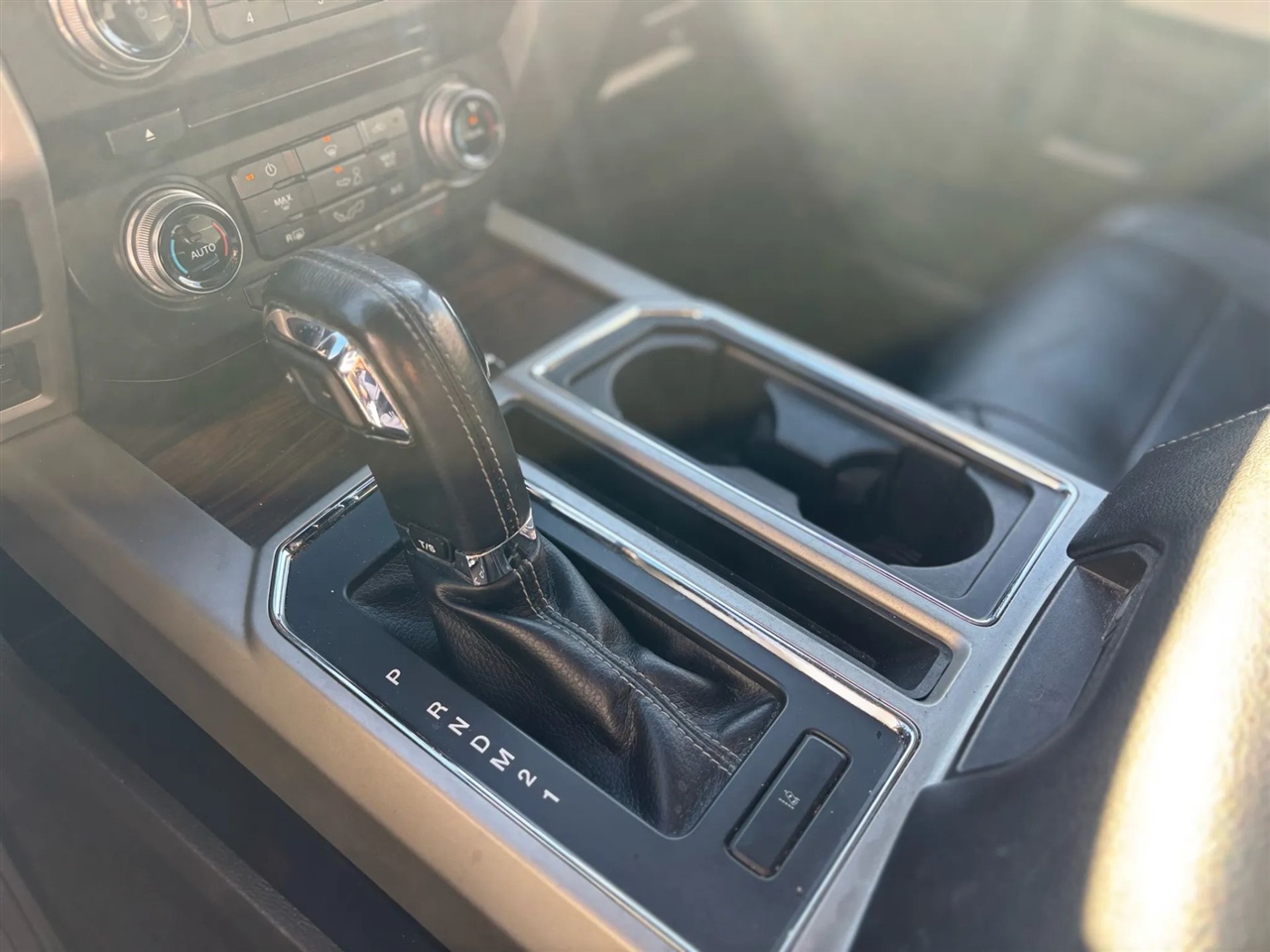 Ford F-150 Lariat SuperCrew 5.5-ft. Bed 4WD 2016