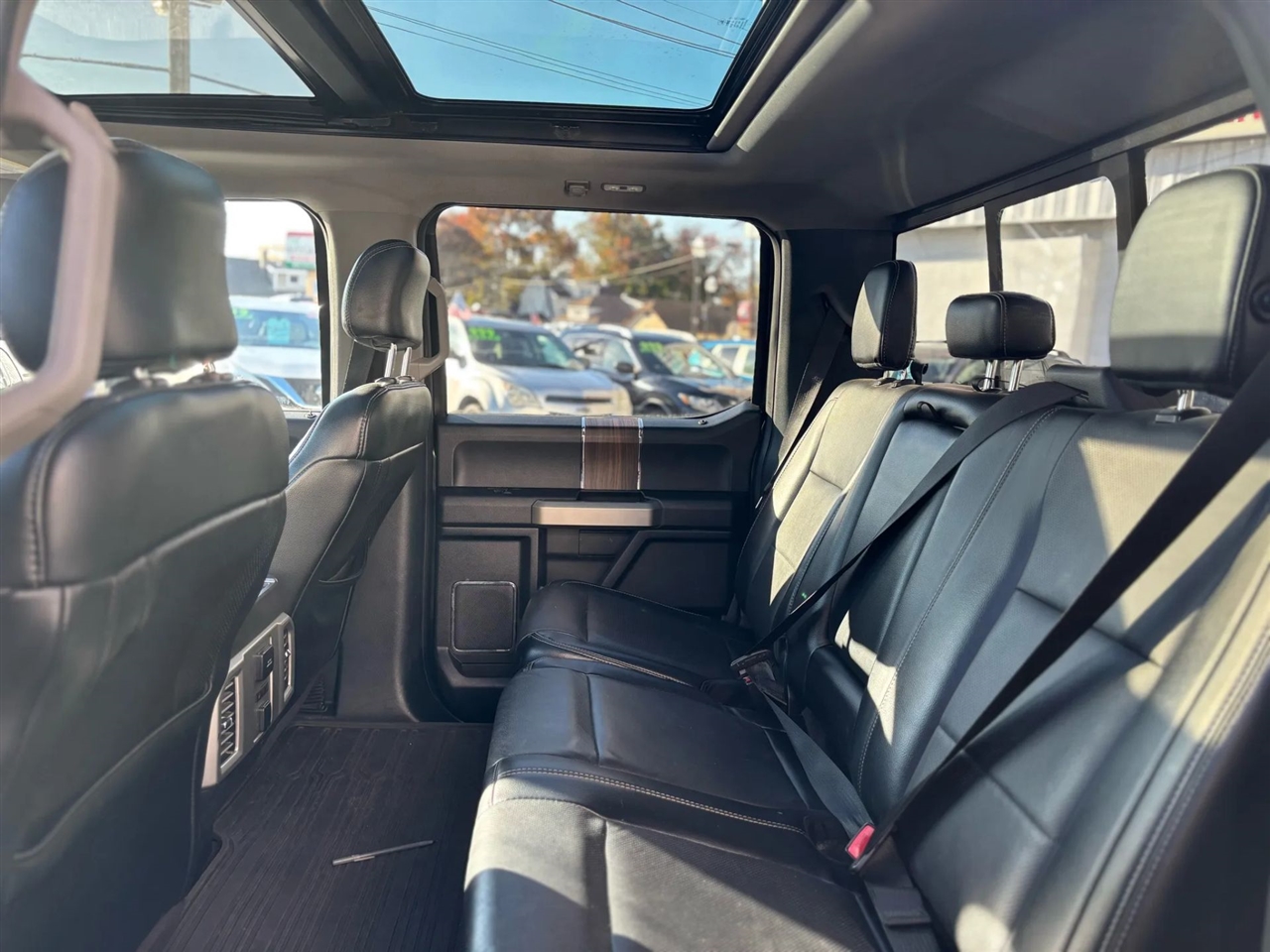 Ford F-150 Lariat SuperCrew 5.5-ft. Bed 4WD 2016