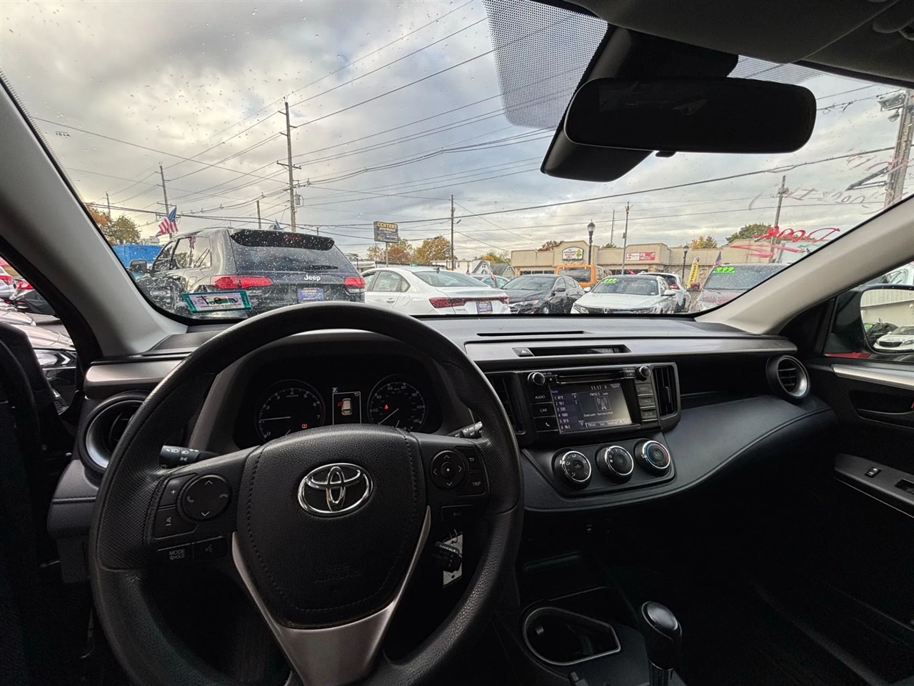 Toyota RAV4 LE AWD 2017