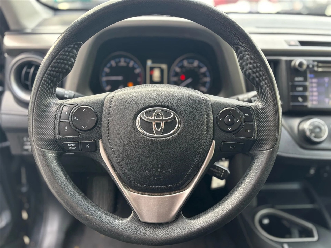 Toyota RAV4 LE AWD 2017