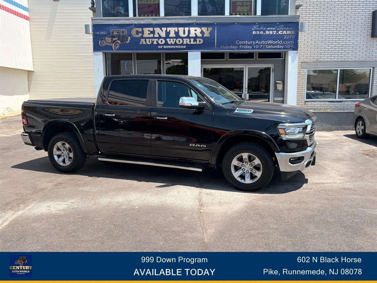 2021 RAM 1500 Laramie 4x4 Crew Cab 5'7" Box