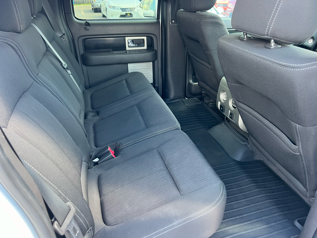 Ford F-150 XL SuperCrew 5.5-ft. Bed 2WD 2012 Ford F-150 XL SuperCrew 5.5-ft. Bed 2WD 2012