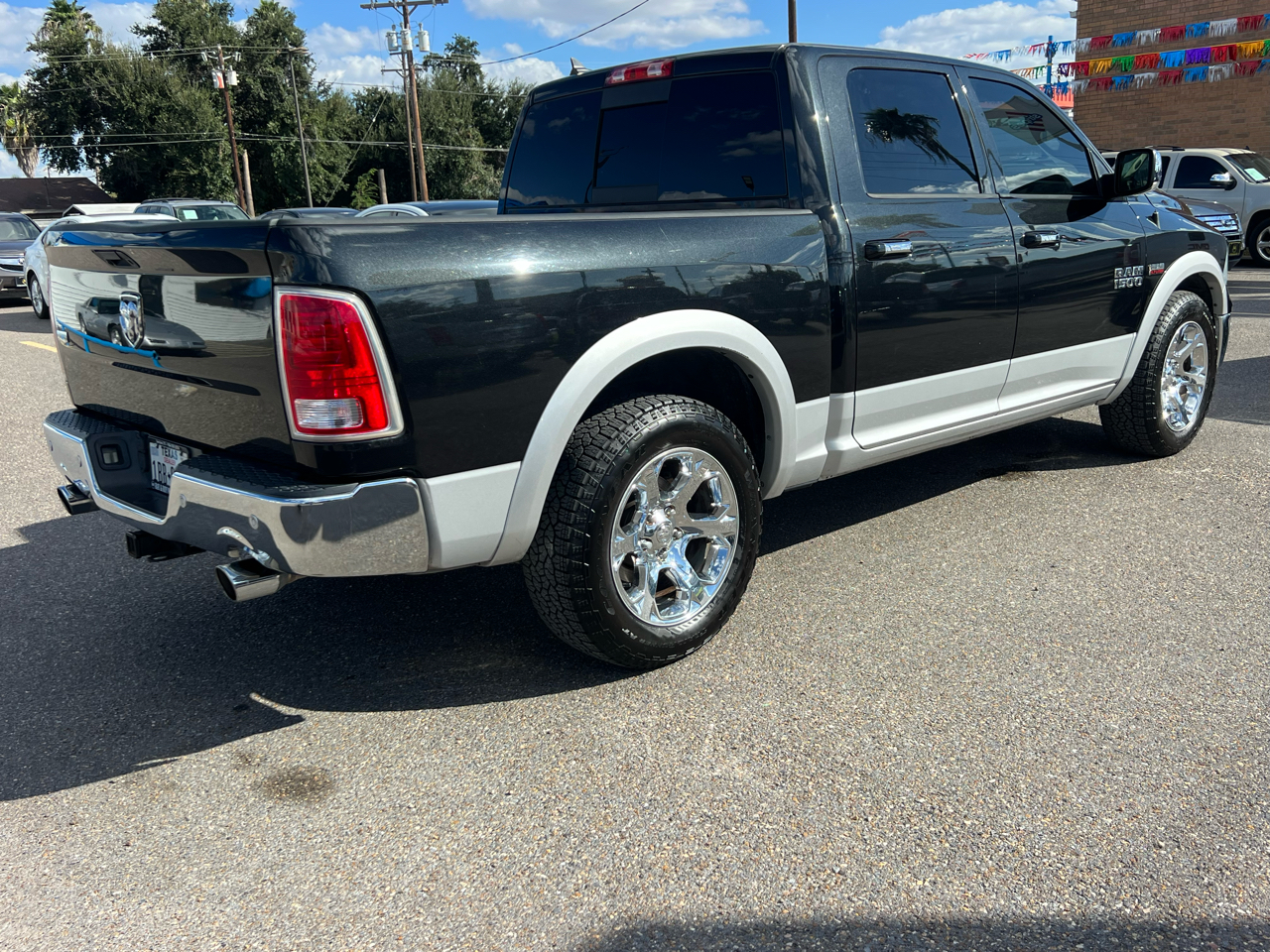 RAM 1500 Laramie Crew Cab SWB 2WD 2016 RAM 1500 Laramie Crew Cab SWB 2WD 2016