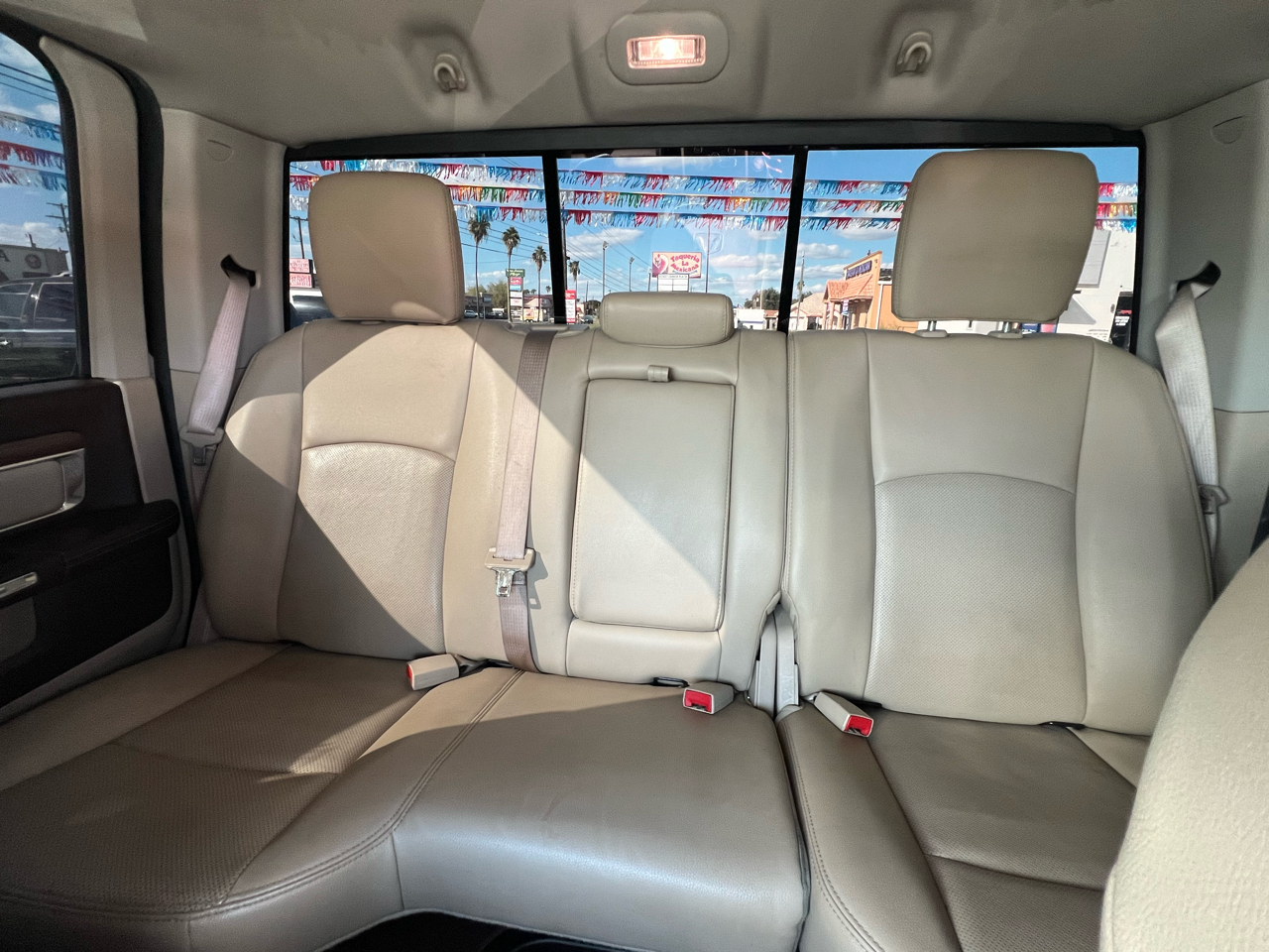 RAM 1500 Laramie Crew Cab SWB 2WD 2016 RAM 1500 Laramie Crew Cab SWB 2WD 2016