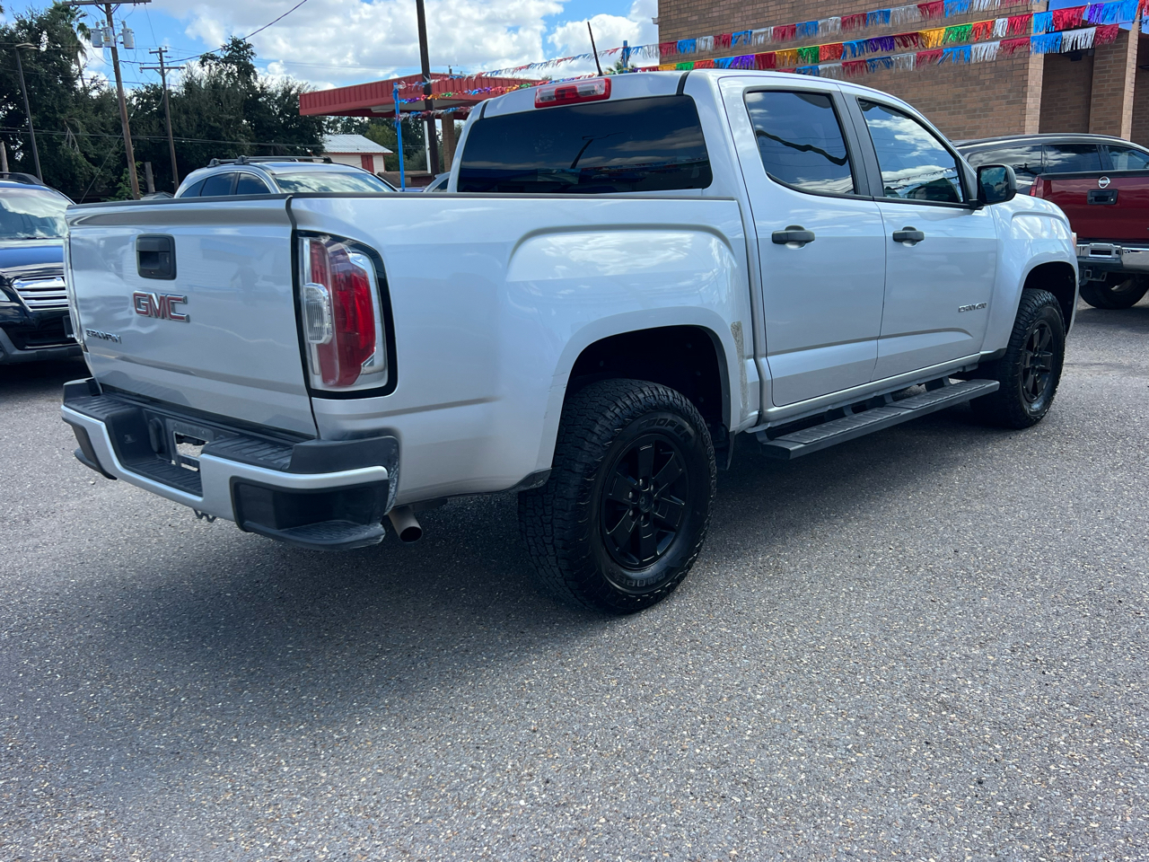 GMC Canyon Base Crew Cab 2WD Short Box 2015 GMC Canyon Base Crew Cab 2WD Short Box 2015