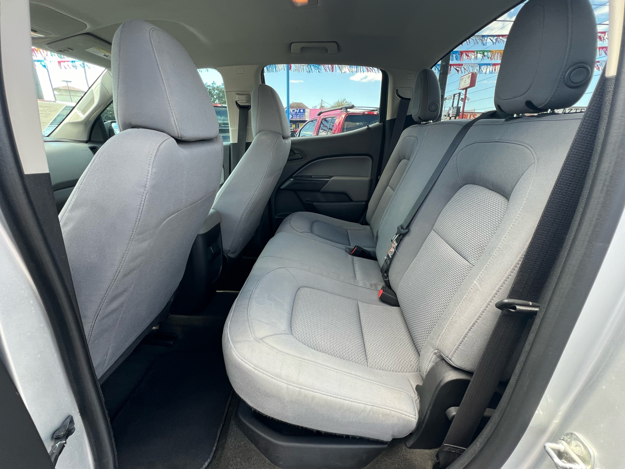 GMC Canyon Base Crew Cab 2WD Short Box 2015 GMC Canyon Base Crew Cab 2WD Short Box 2015