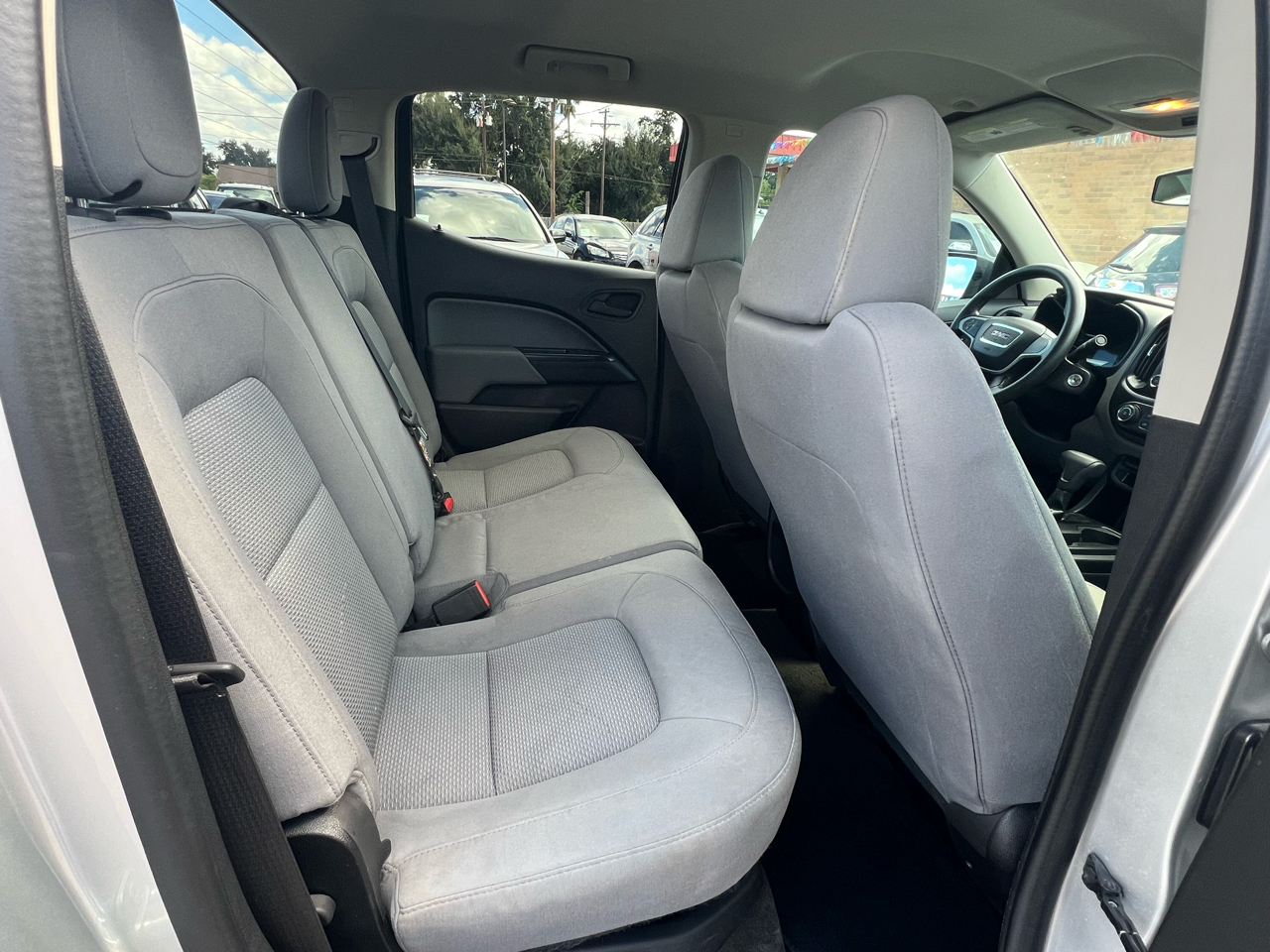 GMC Canyon Base Crew Cab 2WD Short Box 2015 GMC Canyon Base Crew Cab 2WD Short Box 2015