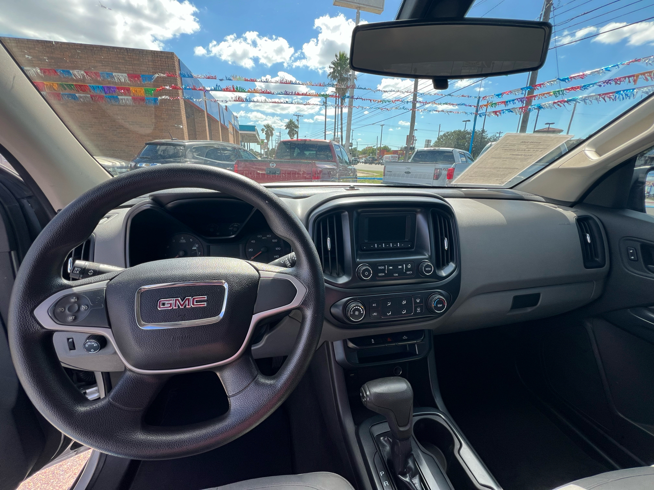 GMC Canyon Base Crew Cab 2WD Short Box 2015 GMC Canyon Base Crew Cab 2WD Short Box 2015