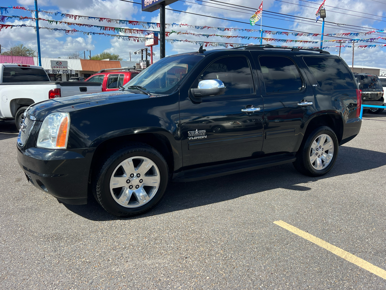 2011 GMC Yukon SLT's photo