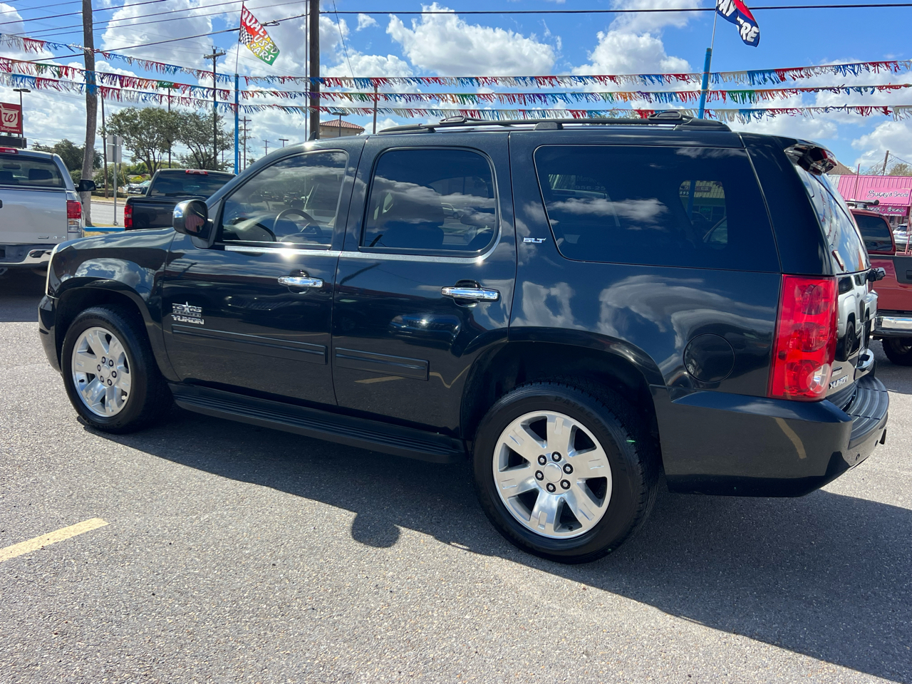 GMC Yukon SLT1 2WD 2011