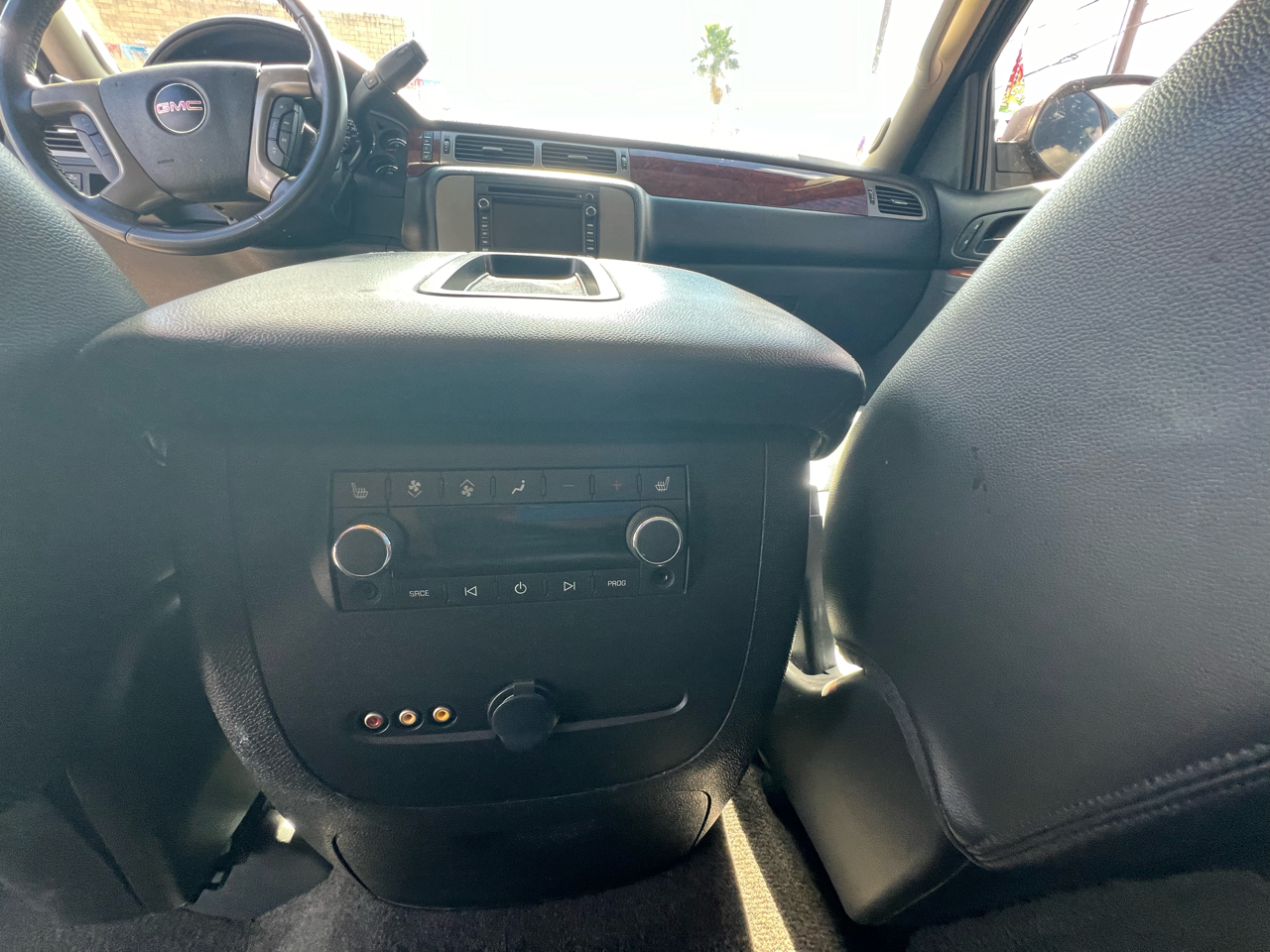 GMC Yukon SLT1 2WD 2011