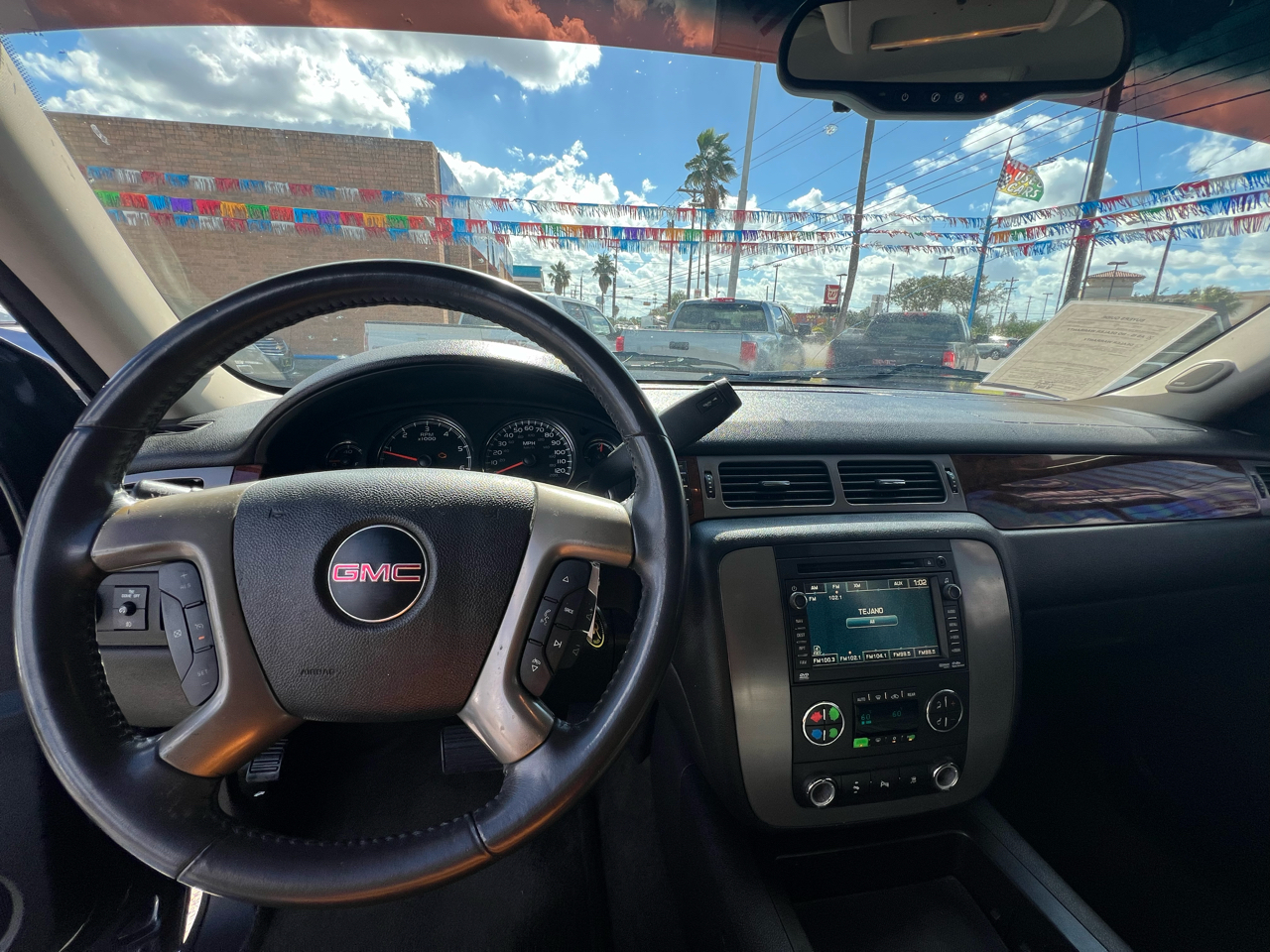 GMC Yukon SLT1 2WD 2011