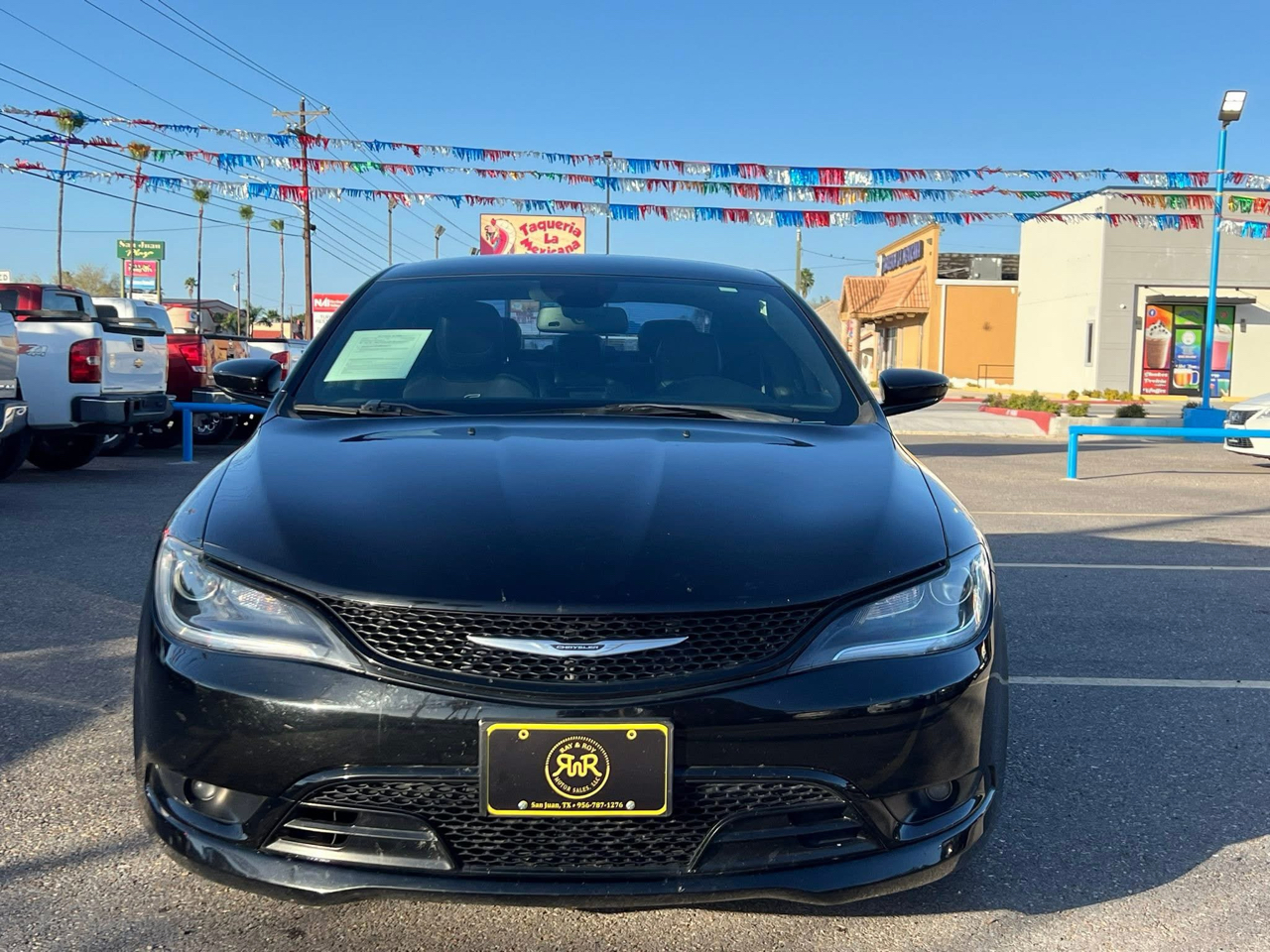 2016 Chrysler 200 S's photo