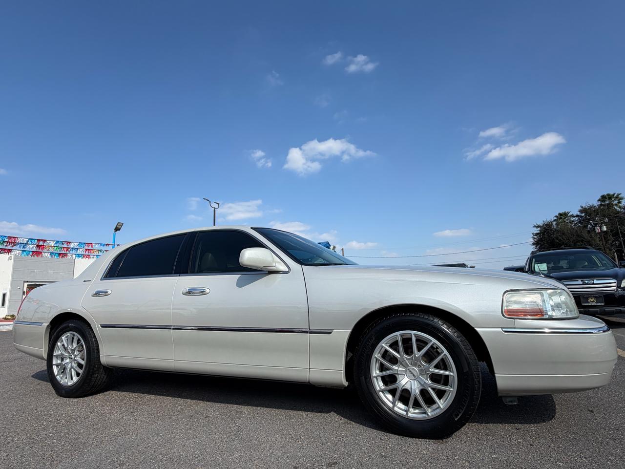 Lincoln Town Car Signature 2006