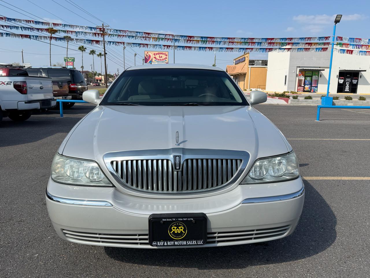 Lincoln Town Car Signature 2006