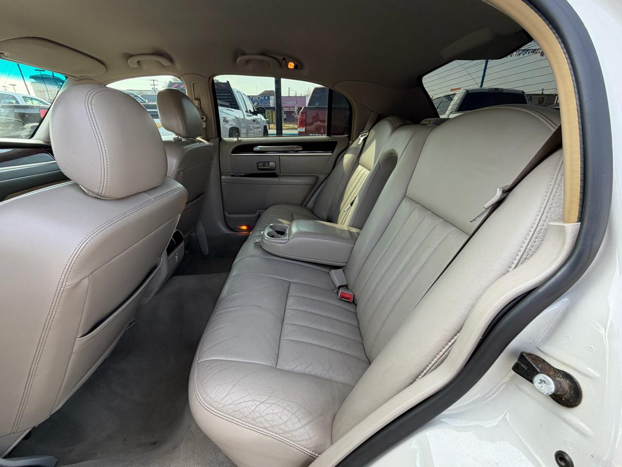 Lincoln Town Car Signature 2006