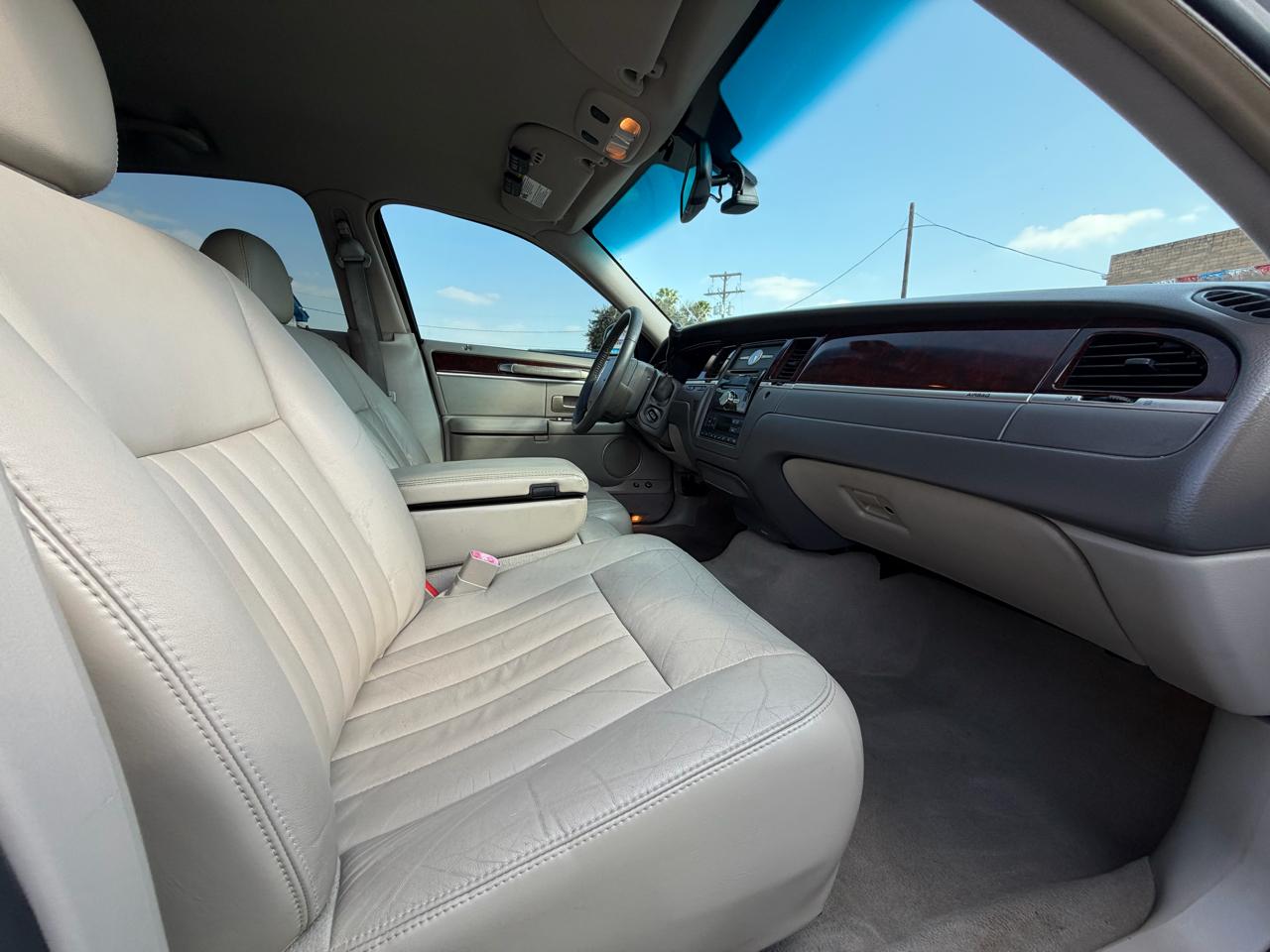 Lincoln Town Car Signature 2006