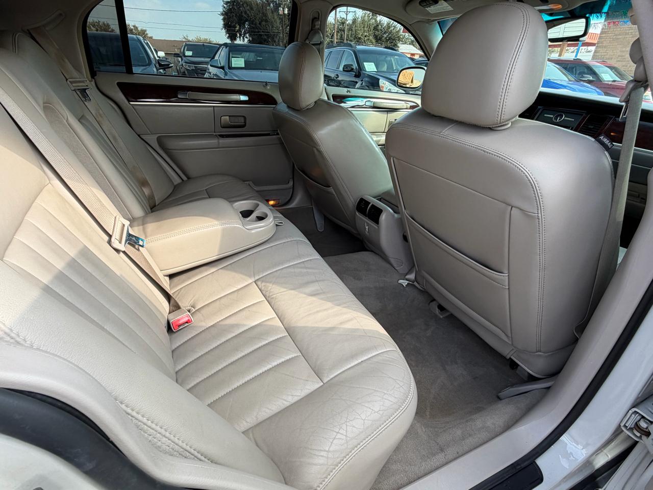 Lincoln Town Car Signature 2006