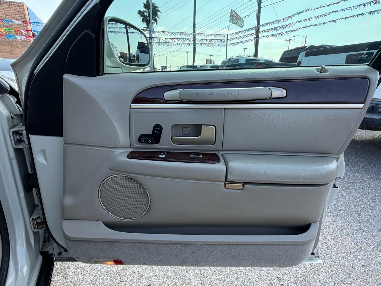 Lincoln Town Car Signature 2006