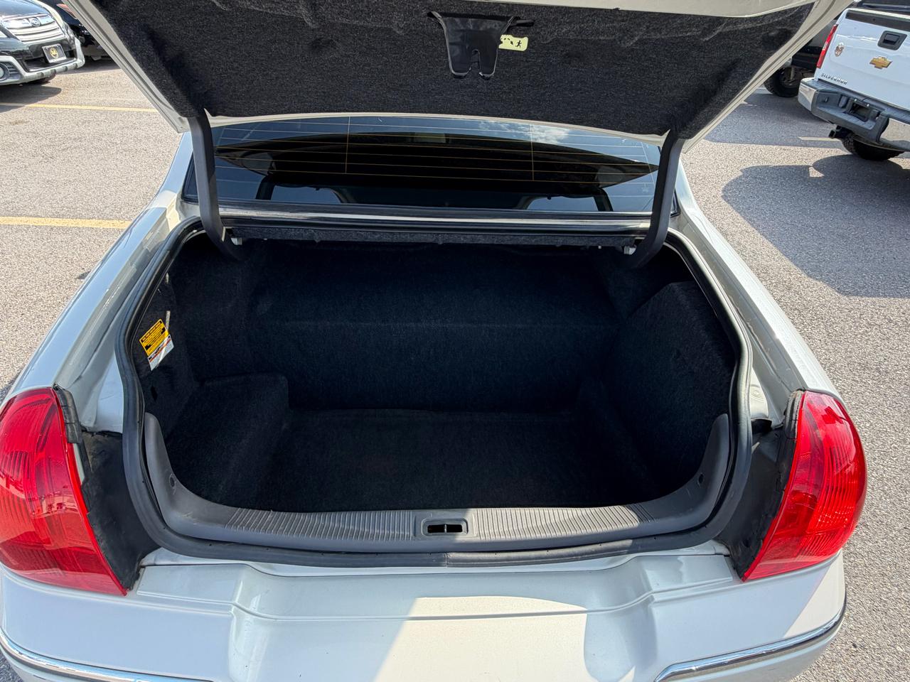 Lincoln Town Car Signature 2006