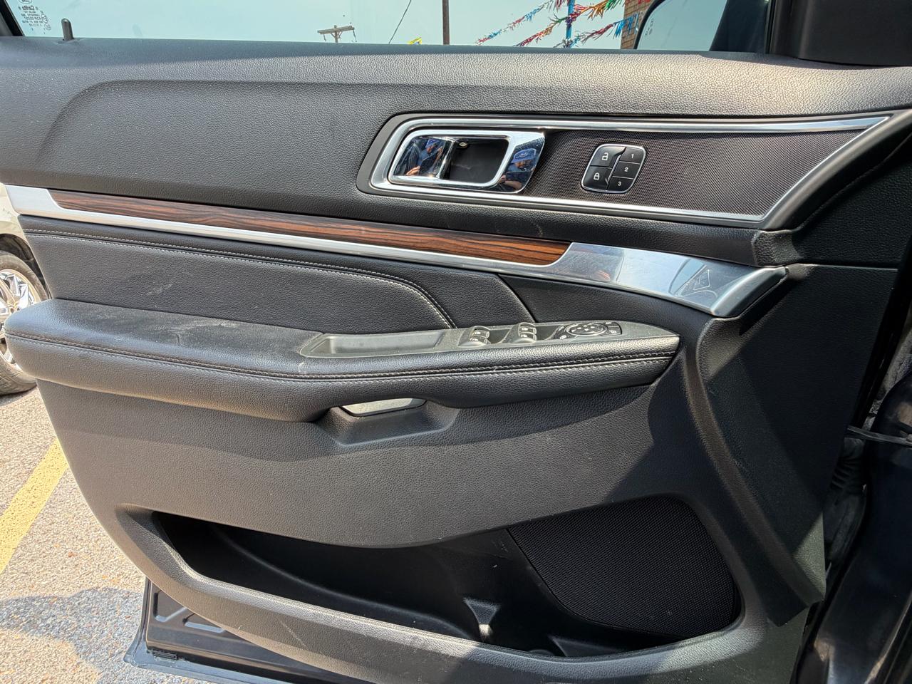 Ford Explorer Limited FWD 2017