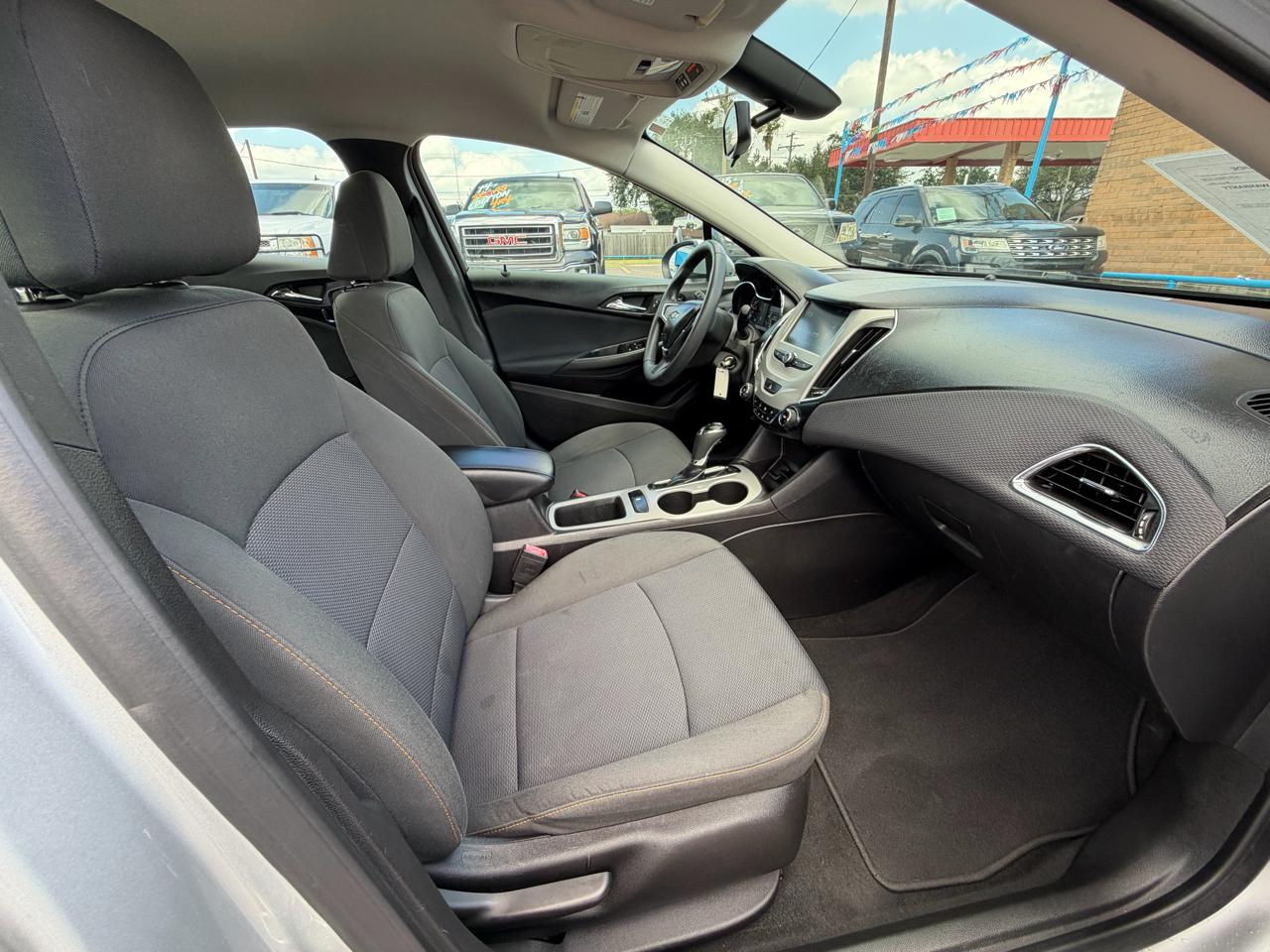 Chevrolet Cruze LS Auto 2018