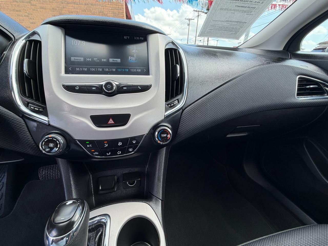 Chevrolet Cruze LS Auto 2018