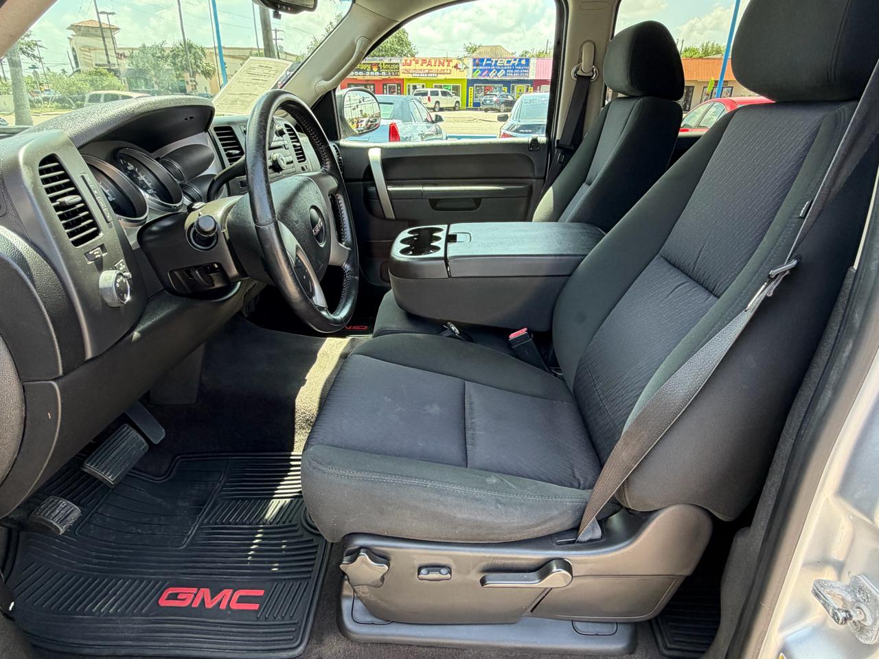 GMC Sierra 1500 SLE Crew Cab 4WD 2013