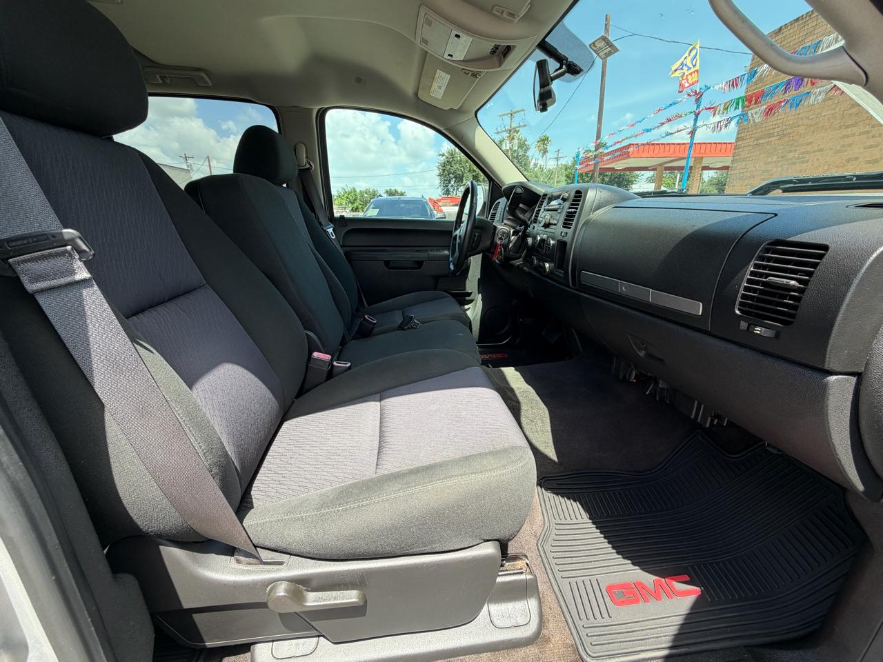 GMC Sierra 1500 SLE Crew Cab 4WD 2013