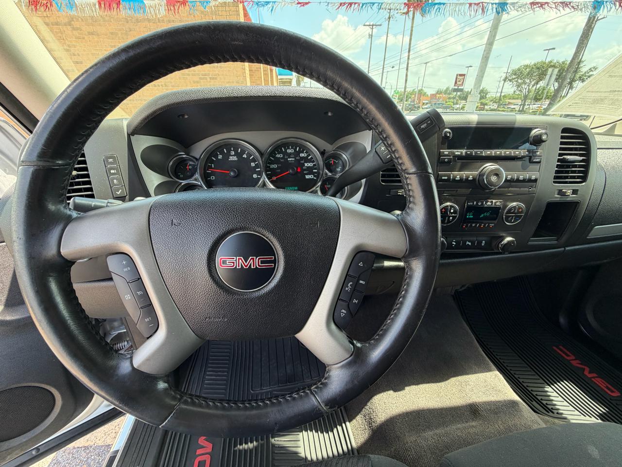 GMC Sierra 1500 SLE Crew Cab 4WD 2013