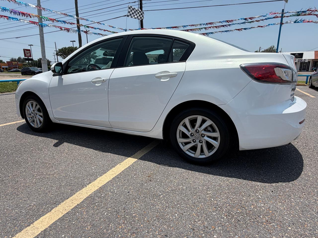 Mazda MAZDA3 i Touring 4-door 2012