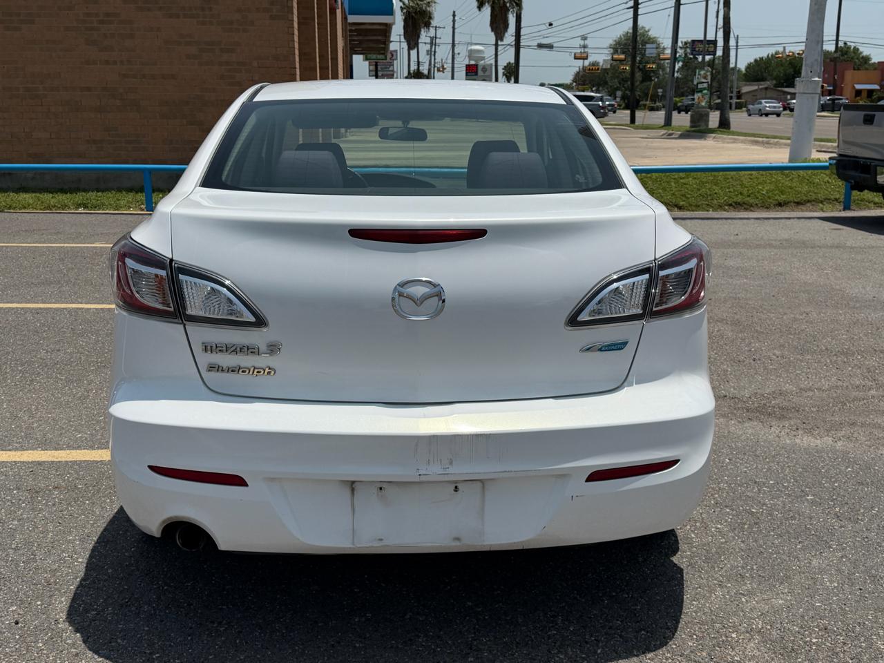 Mazda MAZDA3 i Touring 4-door 2012