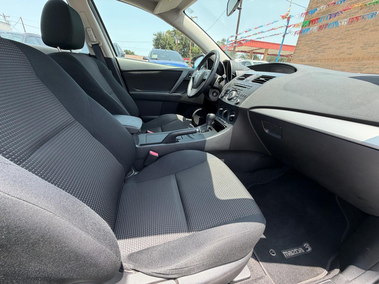 Mazda MAZDA3 i Touring 4-door 2012