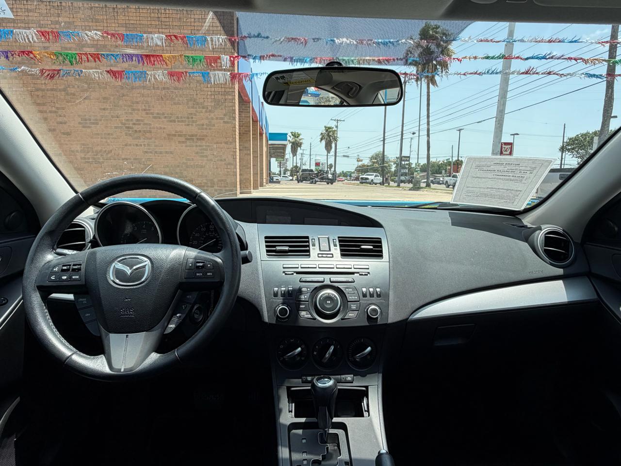 Mazda MAZDA3 i Touring 4-door 2012