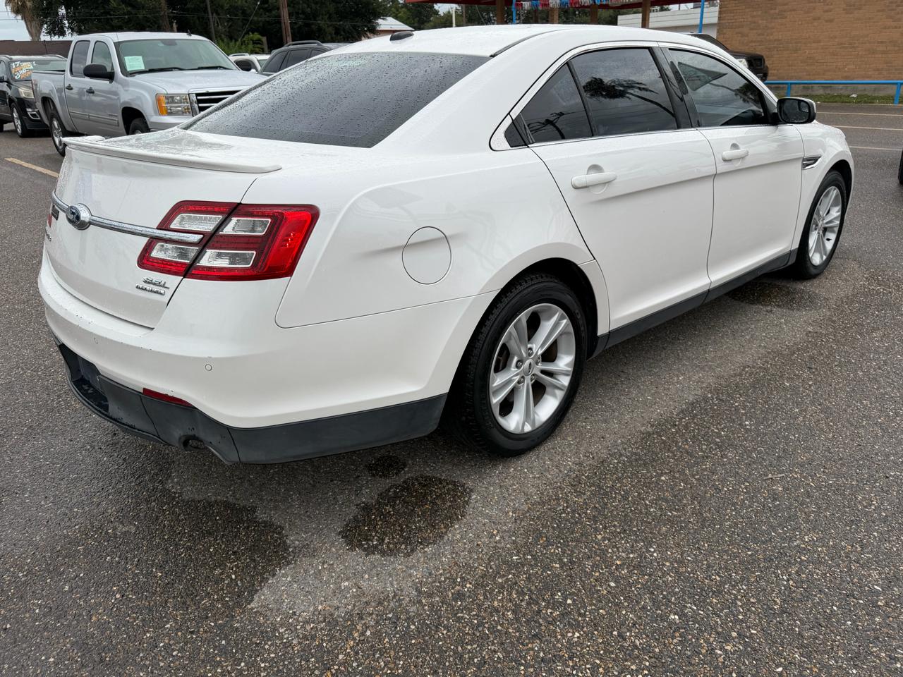 Ford Taurus SEL FWD 2014