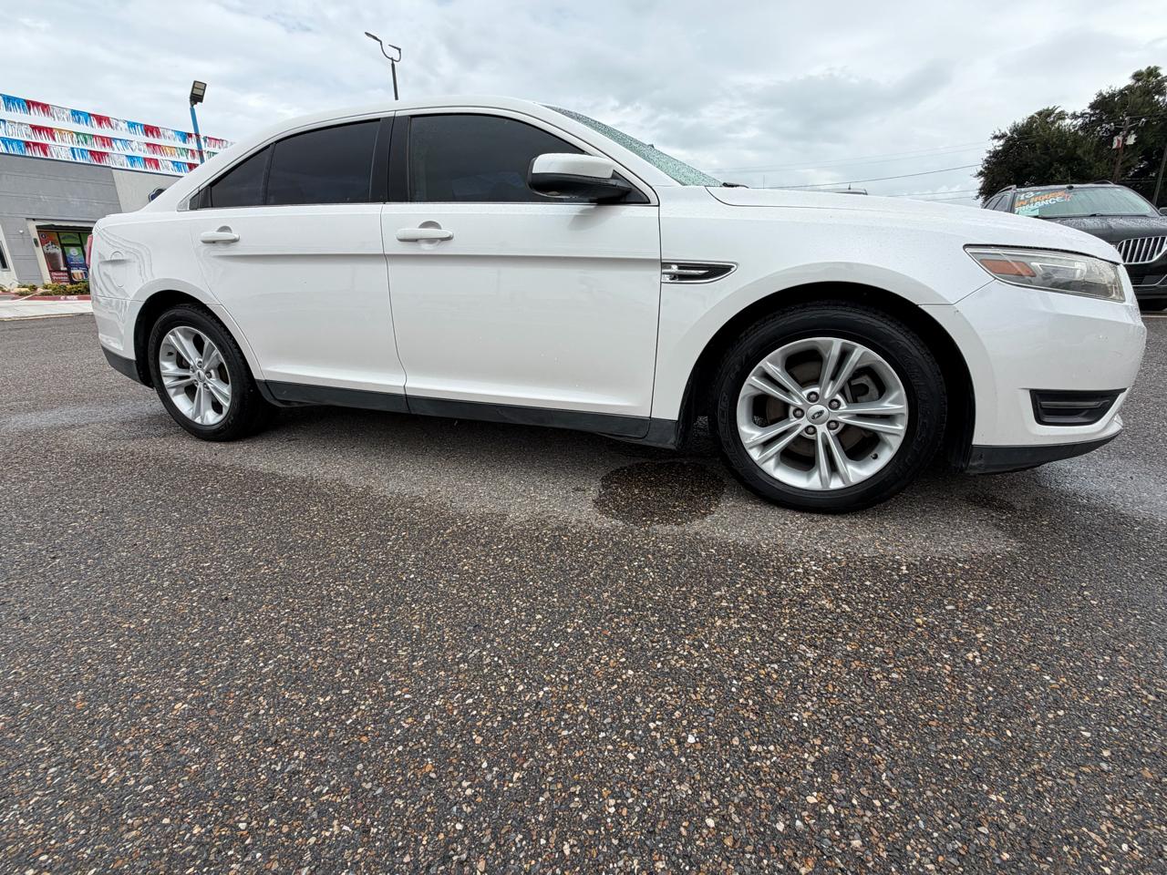 Ford Taurus SEL FWD 2014