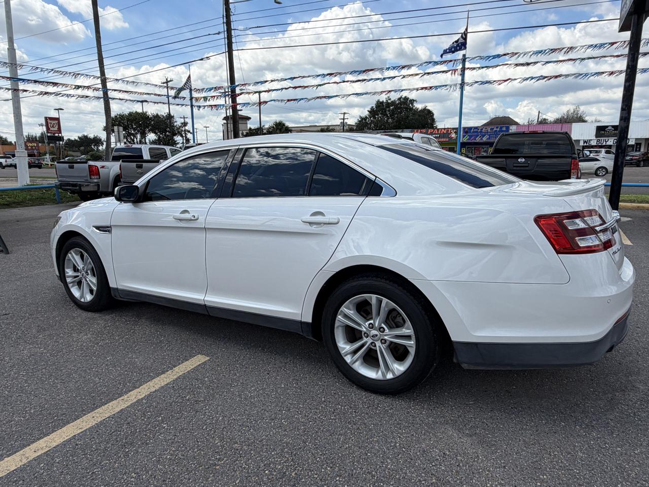 Ford Taurus SEL FWD 2014