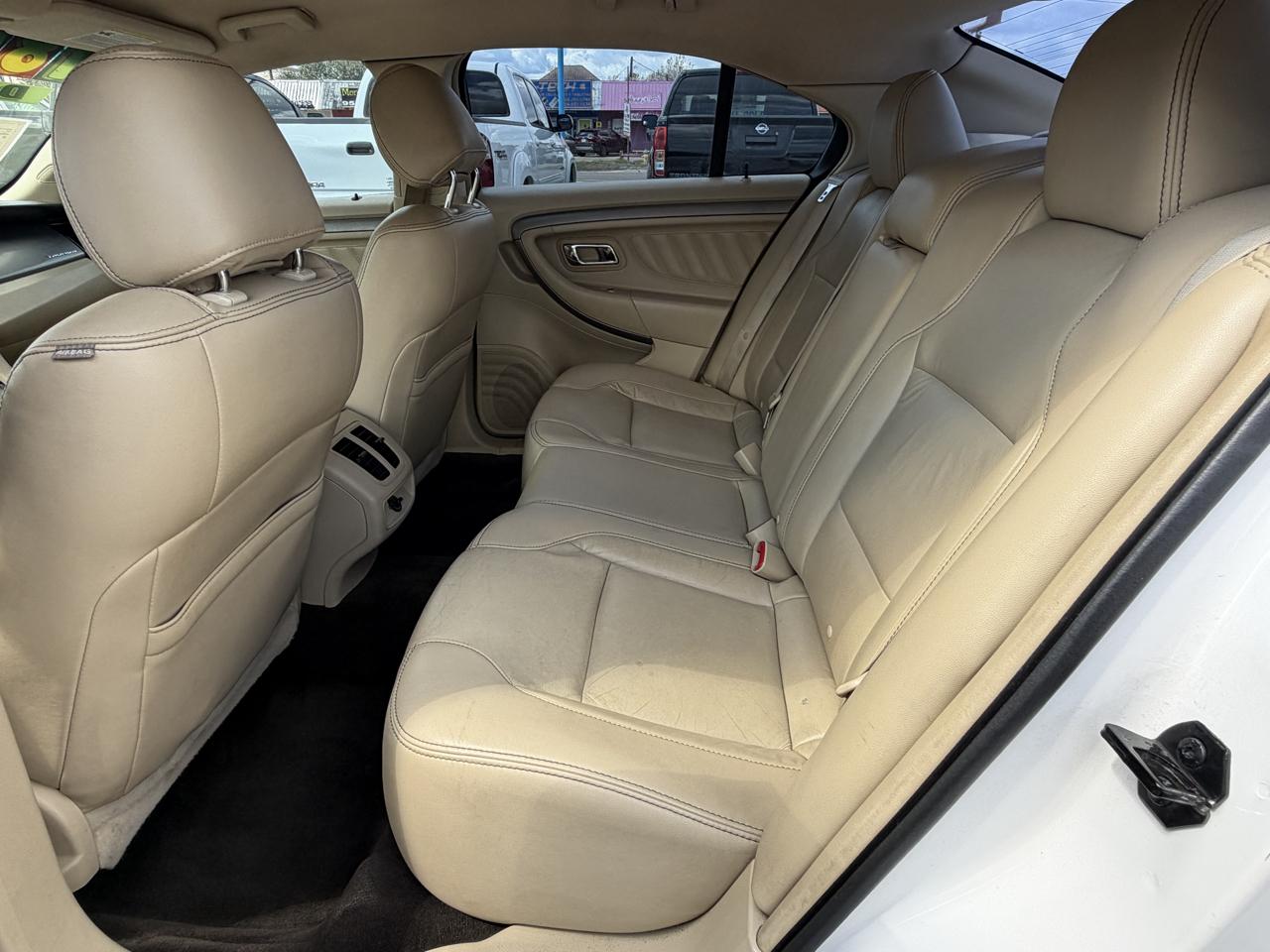 Ford Taurus SEL FWD 2014