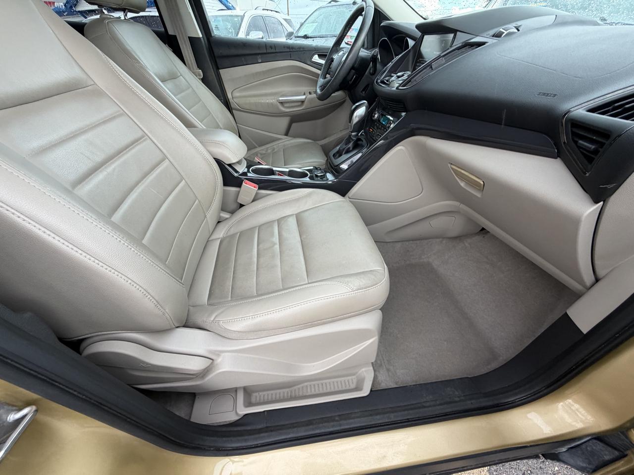 Ford Escape Titanium FWD 2014