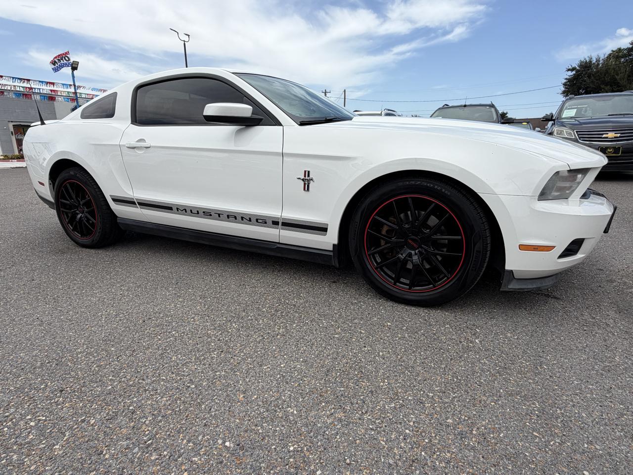Ford Mustang V6 Coupe 2012
