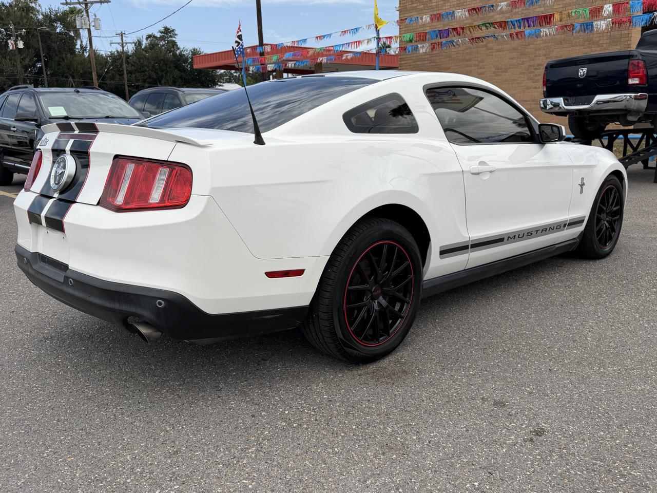 Ford Mustang V6 Coupe 2012
