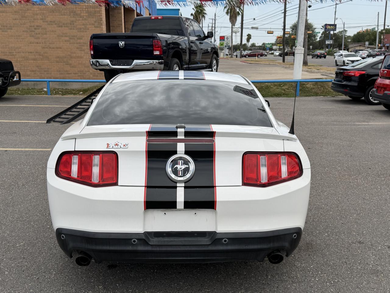 Ford Mustang V6 Coupe 2012