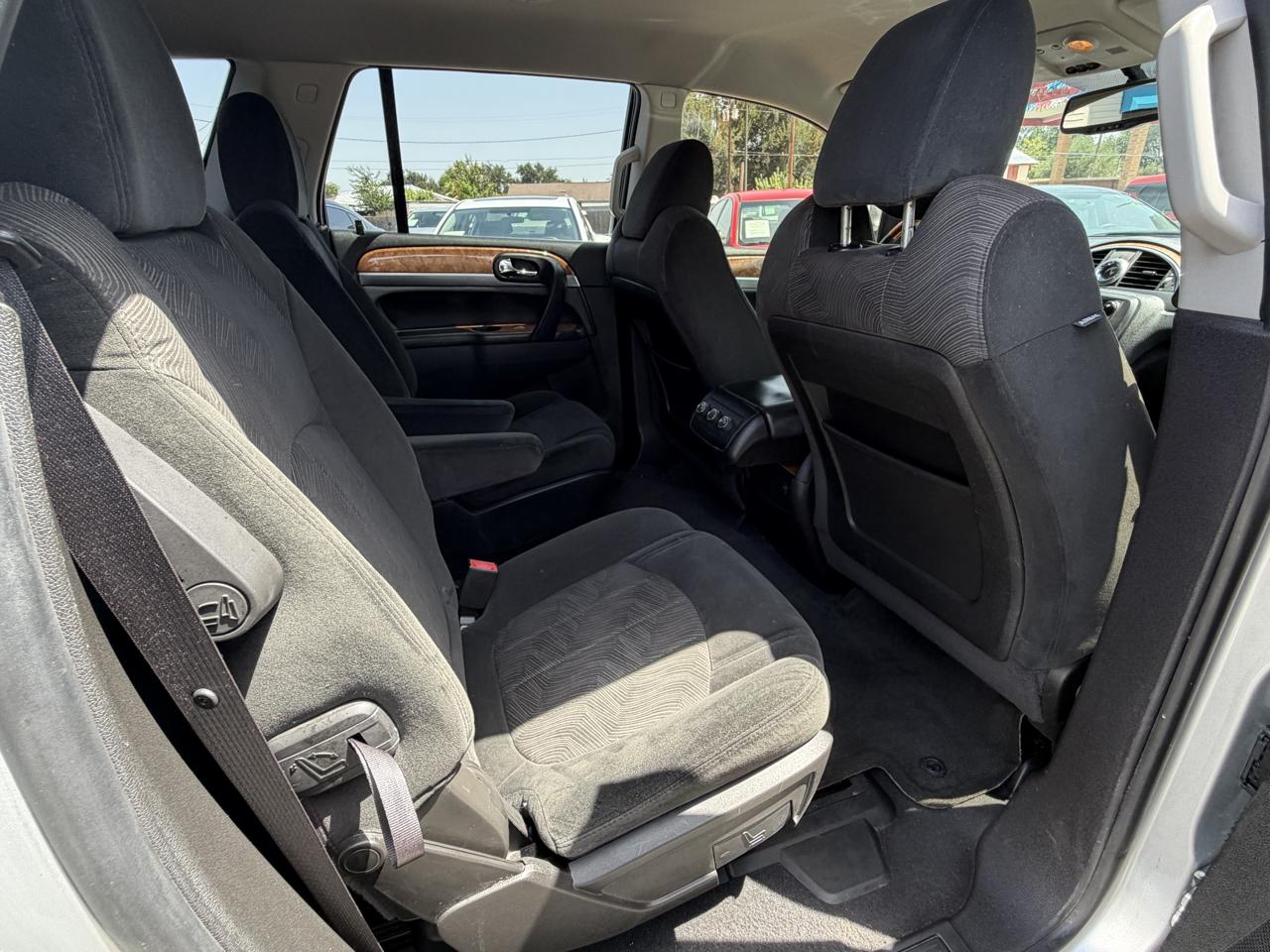 Buick Enclave Convenience FWD 2012