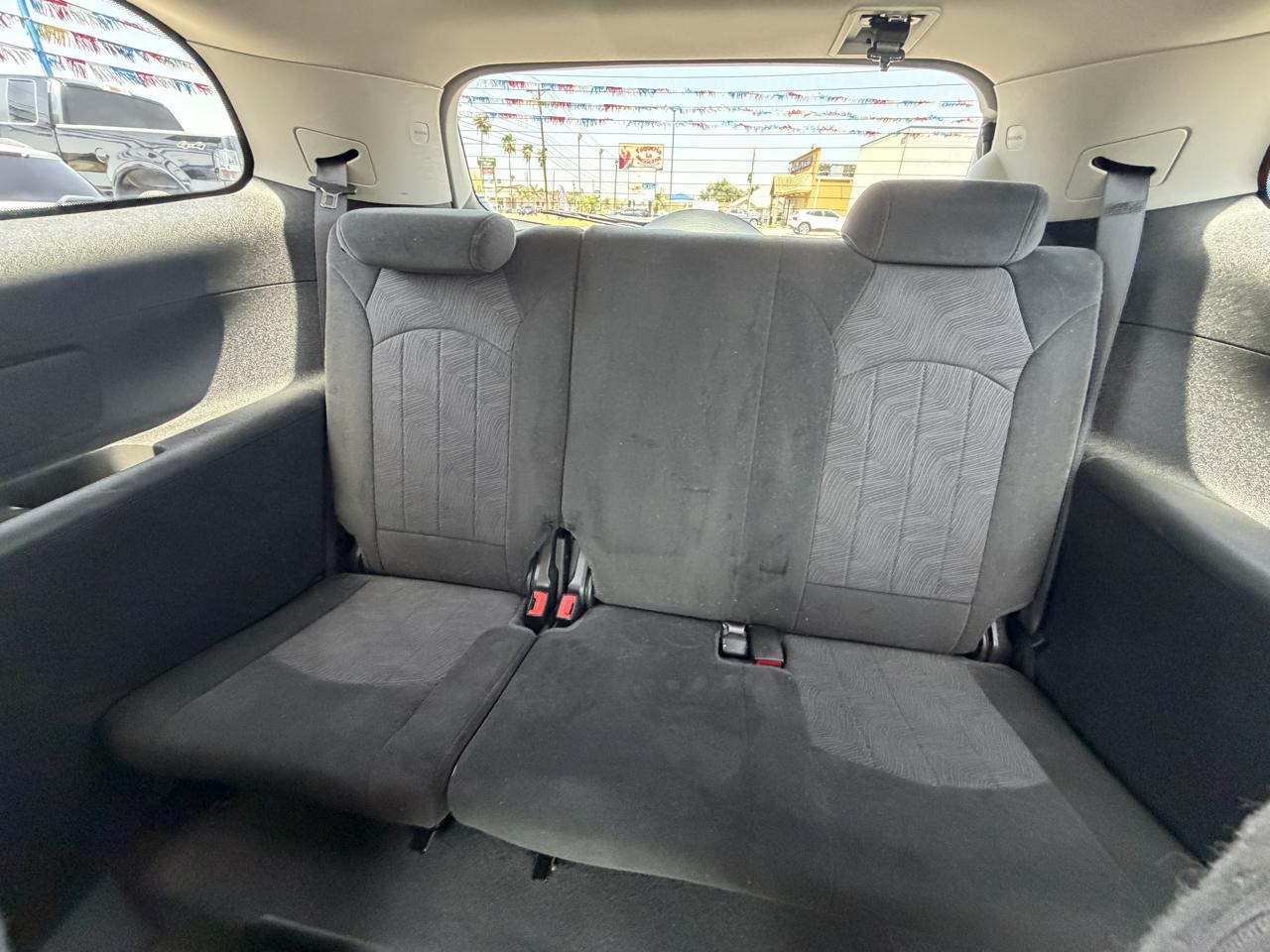 Buick Enclave Convenience FWD 2012